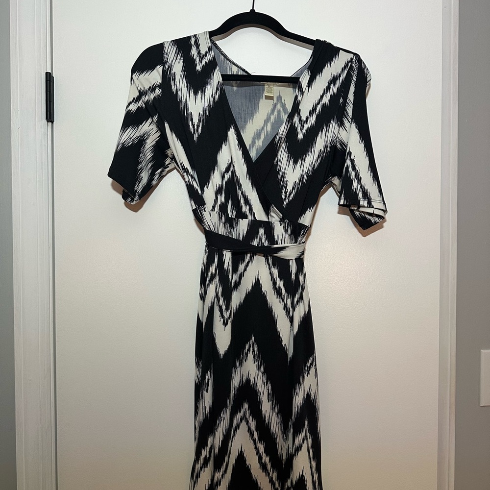 Maternity Elegant Black and White Chevron Dress